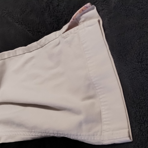 American Eagle white capris - Picture 5 of 9